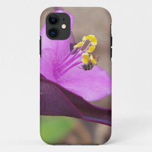 Capa Para iPhone Da Case-Mate planta roxa chamada spiderwort e uma pequena abelh