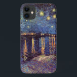 Capa Para iPhone Da Case-Mate Starry Night Over the Rhone, por Vincent van Gogh<br><div class="desc">Starry Night Over The Rhone, por Vincent van Gogh, é uma pintura de paisagem marítima náutica de apos impressionismo de arte antiga. Uma visão marítima sobre a água do Rio Rhone à noite com estrelas no céu brilhando na reflexão. Sobre o artista: Vincent Willem van Gogh (1853-1890) foi um dos...</div>