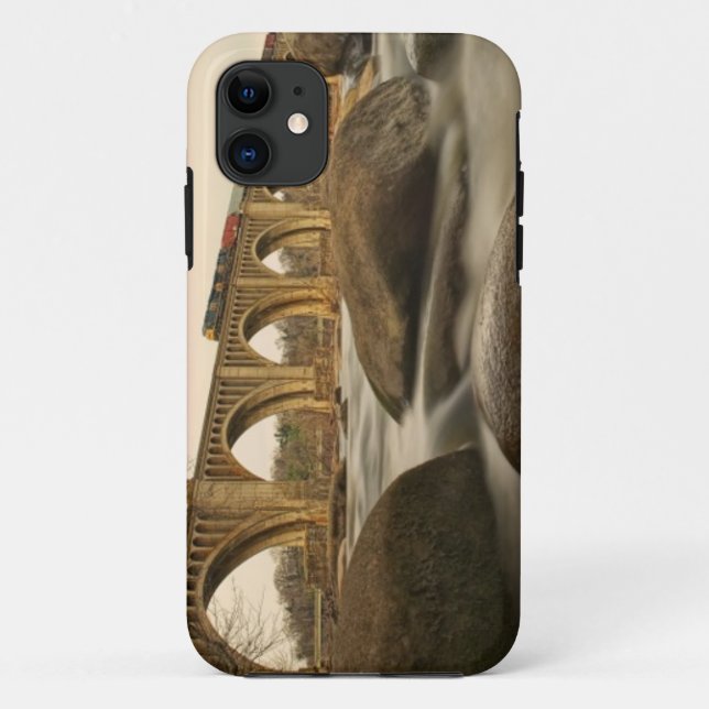 Capa Para iPhone Da Case-Mate Trem sobre James River (Verso)