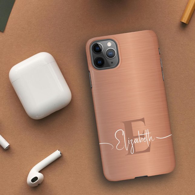 Capa Para iPhone Lúpulo de Cobre Brutado Elegante Monograma (Criador carregado)