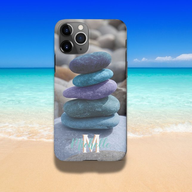 Capa Para iPhone Monograma M Beach Pebbles Rocks Stones Blue Purple (Criador carregado)