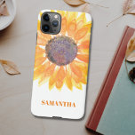 Capa Para iPhone Nome Personalizado Girassol Floral<br><div class="desc">Esta capa de telefone floral é decorada com um girassol de cor amarela. Facilmente personalizável com seu nome ou monograma. Use a Ferramenta Design para alterar o tamanho, o estilo ou a cor do texto. Porque nós criamos a nossa trabalho de arte, você não encontrará esta imagem exata de outros...</div>