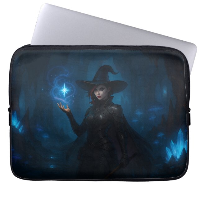 Capa Para Notebook A Bruxa do VEKAR'NOCT (Frente)