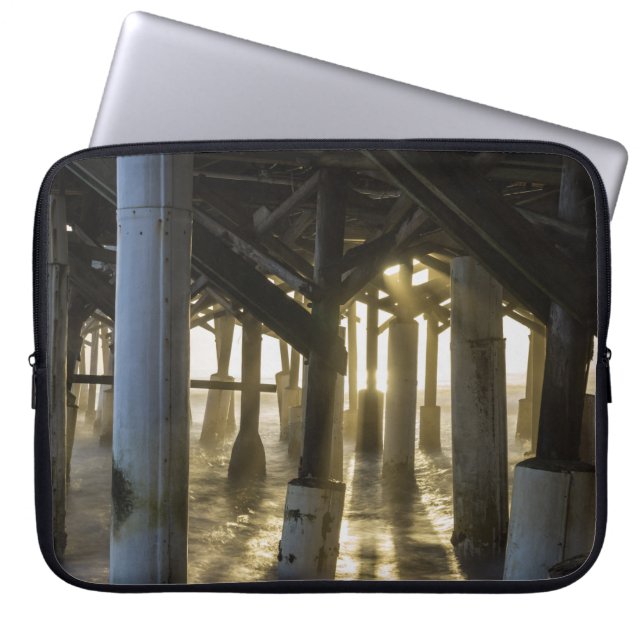 Capa Para Notebook A Luz Do ouro Entra (Frente)