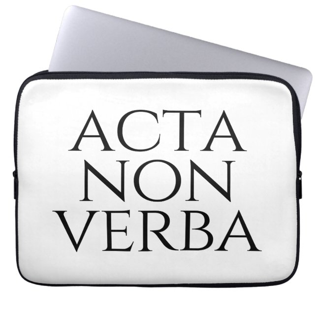 Capa Para Notebook Acta Non Verba (Frente)