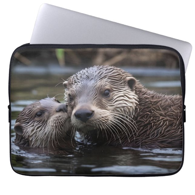 Capa Para Notebook **"Adrift in Love: Mummy and Baby Otter"** (Frente)