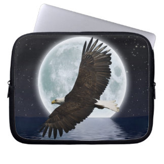 Capa Para Notebook Águia Balda Voadora, Foto Noturna de Vida Selvagem