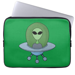 Capa Para Notebook Alienígena em sua nave espacial