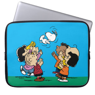 Capa Para Notebook Amendoins   Divertimento entre amigos