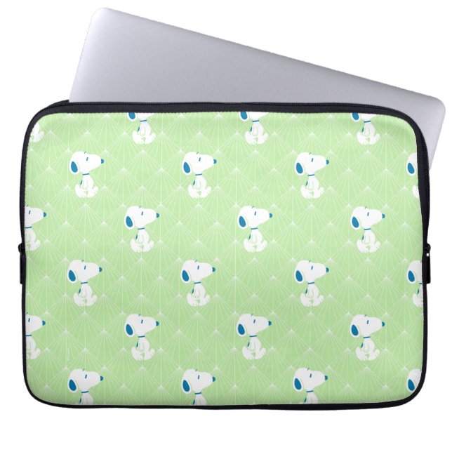Capa Para Notebook Amendoins | Padrão de Sonhos de Deco Verde Snoopy (Frente)