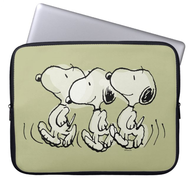 Capa Para Notebook Amendoins | Snoopy Walking Alto (Frente)