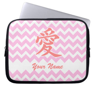 Capa Para Notebook Amor em Japonês com Padrão Chevron Rosa