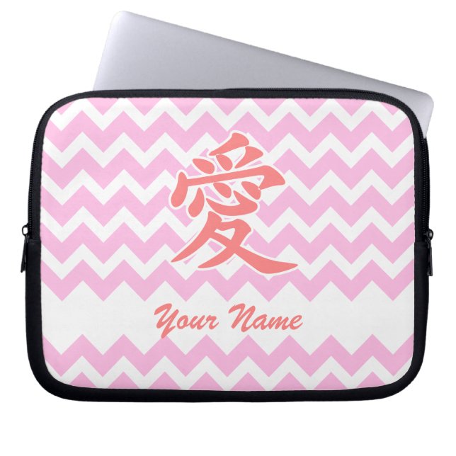 Capa Para Notebook Amor em Japonês com Padrão Chevron Rosa (Frente)