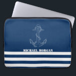 Capa Para Notebook Âncora Náutica, Marinho Blue Stripes Sailer<br><div class="desc">Esta imagem apresenta uma âncora em um fundo listrado azul marinho. Personalize o nome para si mesmo ou como uma bela ideia de presente.</div>