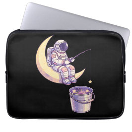 Capa Para Notebook Arte de Parede Astronauta Surrealista Pescando Est