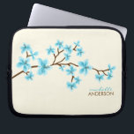 Capa Para Notebook Árvore das flores de cerejeira do Aqua<br><div class="desc">A bolsa de laptop personalizada caracteriza uma ilustração bonita do vetor do as flores de cerejeira ou a árvore de sakura. Personalize com seu nome,  monograma,  iniciais ou texto de sua escolha. 
 Mujka</div>
