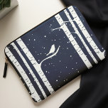 Capa Para Notebook Árvores e pássaros de inverno azul<br><div class="desc">Linda ilustração vetorial de um pássaro empoleirado em uma árvore. Ele pode ser personalizado com seu nome,  monograma,  iniciais ou qualquer texto de sua escolha para uma aparência personalizada completa!</div>
