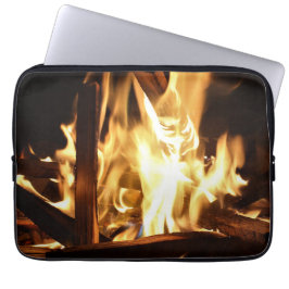 Capa Para Notebook Através das chamas