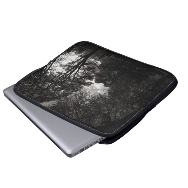 Capa Para Notebook Autumn Landscape Bute Park Cardiff (Frente Inferior)