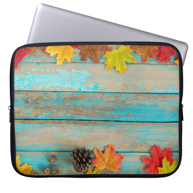 Capa Para Notebook Autumn Maple: Pinecone Nature Frame. (Frente)