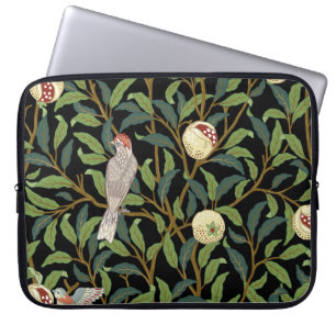Capa Para Notebook Aves em folhagem com aves e mar fruta