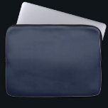 Capa Para Notebook Azul marinho<br><div class="desc">Esta sombra escura da cor mais popular do mundo foi outrora chamada azul marinho e tem sido usada pelo Marinho britânico desde o século XVIII. O azul marinho representa confiança e estabilidade e é menos atento do que tons mais leves de azul. Marinho azul é conservador e evoca sentimentos de...</div>