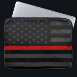 Capa Para Notebook Bandeira afligida obscuridade do bombeiro<br><div class="desc">Uma obscuridade afligiu o saco do laptop da bandeira do sapador-bombeiro do estilo.</div>