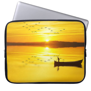 Capa Para Notebook Barco de Peixe Tradicional Sunrise