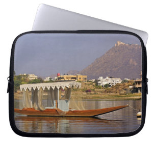 Capa Para Notebook Barco pequeno, Lago Pichola, Udaipur, Índia.