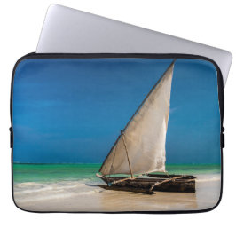 Capa Para Notebook Barcos de pesca tradicionais na praia