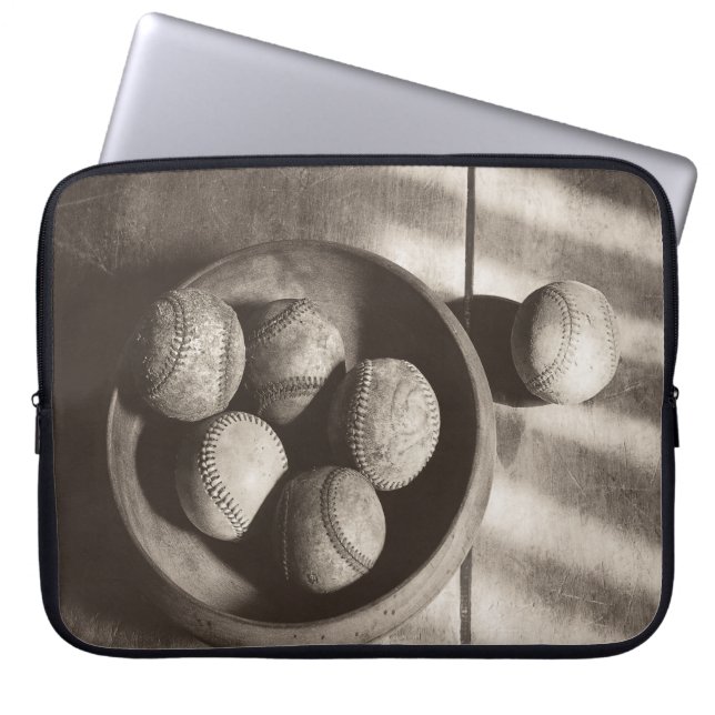 Capa Para Notebook Baseball Nostalgia - Baseballs (Frente)