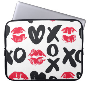 Capa Para Notebook Batom Beija Corações Sem Olhos Fundo