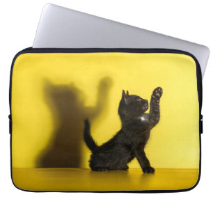 Capa Para Notebook Bebês Mais Pobres   Brinquedo preto