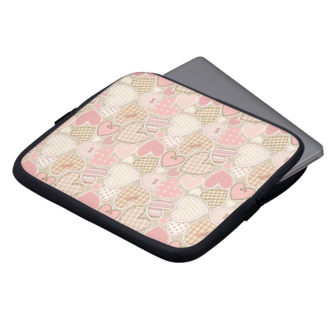 Capa Para Notebook Belo "Patchwork Quilt Pattern Pink Hearts" Arcos (Frente Topo)