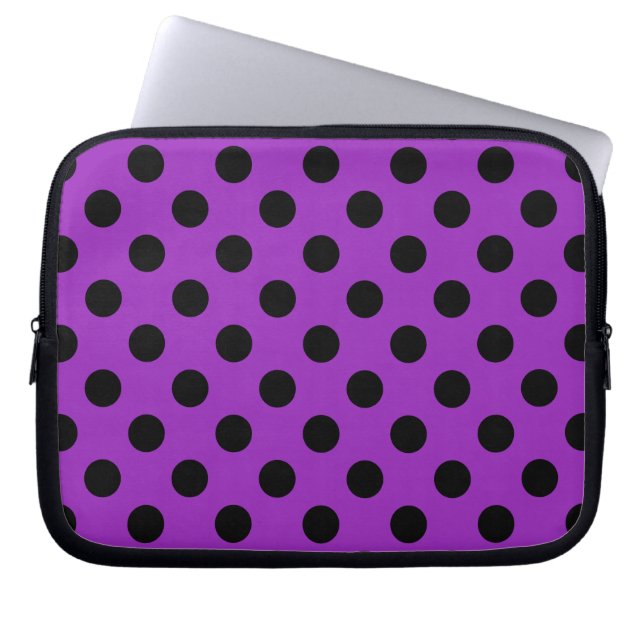 Capa Para Notebook Bolinhas pretas em roxo (Frente)