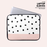 Capa Para Notebook Bolinhas Rosa Blush Moderno Simples Personalizada<br><div class="desc">Útil e chique... o que mais uma garota poderia querer? Faça com que esta bolsa de laptop rosa,  simples e moderna,  seja exclusivamente seu comprar personalizando-a com seu nome.</div>