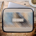 Capa Para Notebook Bolsa de laptop abstrato Art Glass Dots Tech Desig<br><div class="desc">Uma design moderna bolsa de laptop com um padrão de pontos de vidro de abstrato-art em azul,  cinza e bege. As áreas superior e inferior são opcionais,  assim como o texto e o fundo do texto.</div>