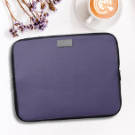 Capa Para Notebook Bolsa de laptop De Olhar Monograma Com Olho De Cou<br><div class="desc">Um roxo escura e roxo escura e couro sujo ultravioleta parece bolsa de laptop com espaço para suas iniciais. Todas as faltas e fabulosas - nenhuma criatura roxa foi ferida no fazer.</div>