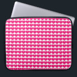 Capa Para Notebook Bolsa de laptop de padrões corações cor-de-rosa<br><div class="desc">Corações Simples e doces Corações Bonitos Bolsas de laptop com um padrão repetitivo de pequenos corações rosa. Pode ser acrescentado texto a esta design para lhe dar um toque pessoal.</div>