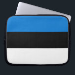 Capa Para Notebook Bolsa de laptop de Sinalizador da Estônia<br><div class="desc">Mostre o seu orgulho estoniano onde quer que vá com esta bolsa de laptop na moda com a bandeira corajosa e bela da Estônia! Concebida para combinar o espírito nacional com a prática quotidiana, esta bolsa de laptop apresenta orgulhosamente as icônicas riscas azuis, negras e brancas da bandeira estônia. Quer...</div>