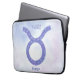 Capa Para Notebook Bonito símbolo de astrologia Taurus, roxo personal (Frente Esquerda)