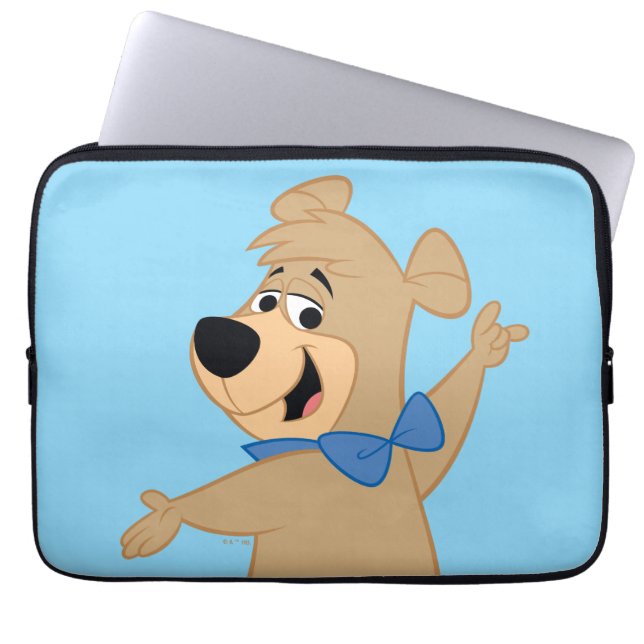 Capa Para Notebook Braços com Urso Boo-Boo Amplos (Frente)