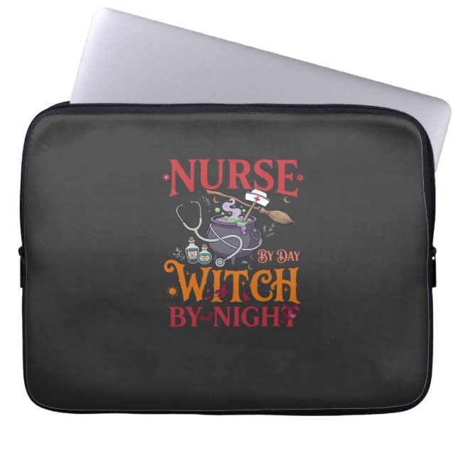 Capa Para Notebook Bruxa do Dia das Enfermeiras Cauldron de Halloween (Frente)