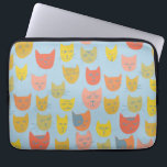 Capa Para Notebook Cabeças de gato colorido, cintas, com padrão azul<br><div class="desc">Bonitas cabeças coloridas de gatos dançam através deste padrão,  procurem mais itens no meu compro!</div>