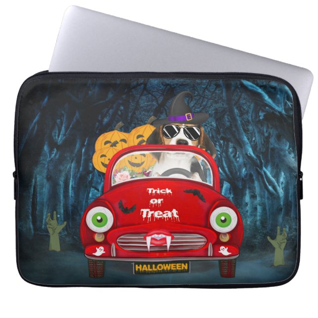 Capa Para Notebook Cachorro Beagle Dirigindo Carro Assustador no Hall (Frente)