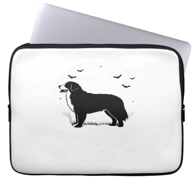 Capa Para Notebook Cachorro de Bernese - Lua de Halloween Silhouette  (Frente)