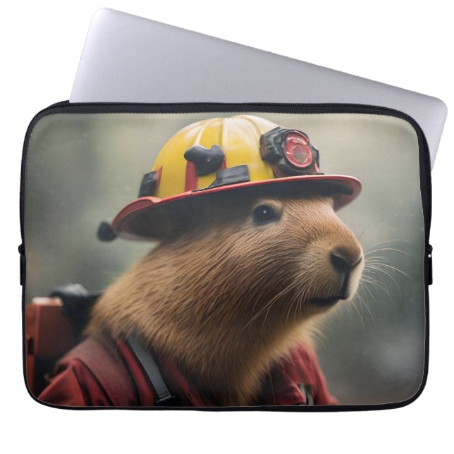 Capa Para Notebook "Capybara para o resgate: Bombeiro Extraordinair (Frente)