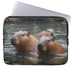 Capa Para Notebook Capybaras Nadando No Rio,