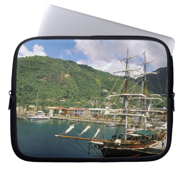 Capa Para Notebook Caribe, St. Lucia, Soufriere. Barcos em (Frente)