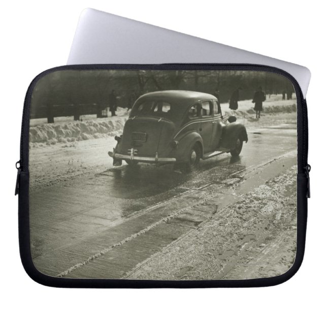 Capa Para Notebook Carro na estrada (Frente)